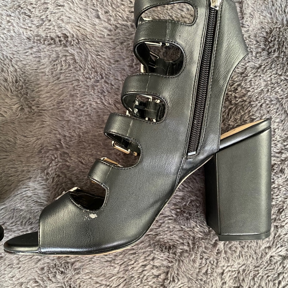 Jessica Simpson Gladiator Sandals - Picture 4 of 9